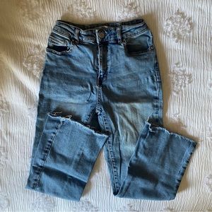 Flare Cropped High Rise Jeans (Size 0) - Charlotte Russe - Cute & Comfy!